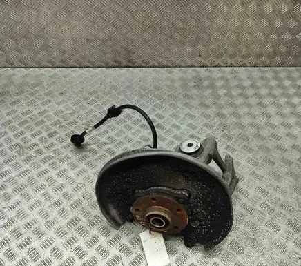 Rear wheel hub