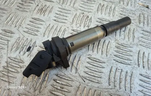 High voltage ignition coil