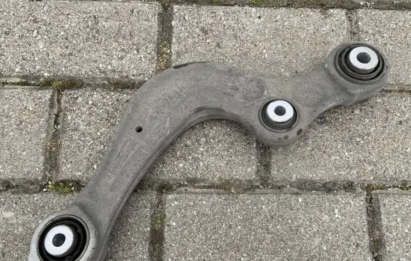 Audi Q7 4M Rear control arm 4M0505323G 4M0505361G