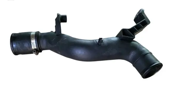Toyota Avensis T220 Intercooler hose/pipe