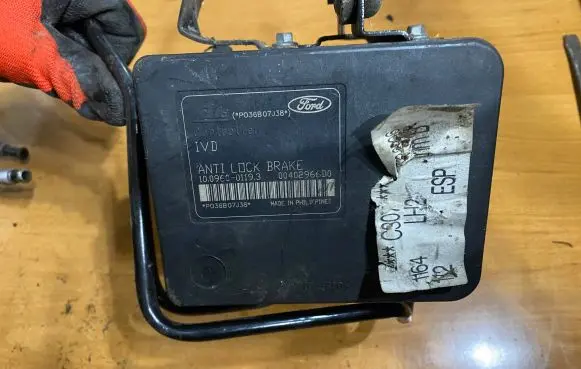 Ford Focus ABS Pump 00402966D0 3M512C405HB 10096001193