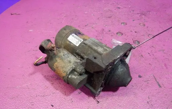 Renault Kangoo I Starter motor 8200021396