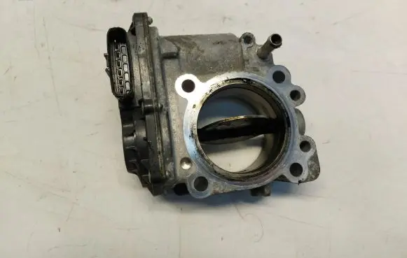 Toyota Hilux (AN120, AN130) Throttle valve 26100-0e040