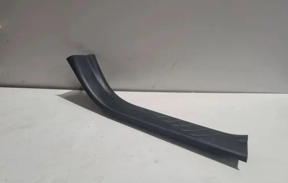 Mercedes-Benz X-class W470 Centre console side trim rear 769B75XA0A