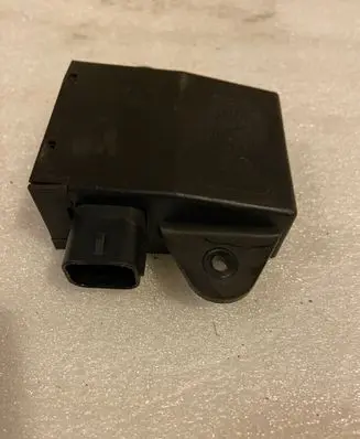 Chrysler Voyager Antenna control unit 04686669AC 44837A
