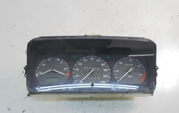Volkswagen PASSAT B4 Speedometer (instrument cluster) 3A0919033C