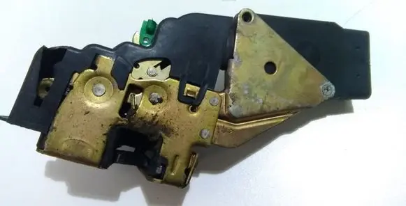 Volvo S40, V40 Front door lock