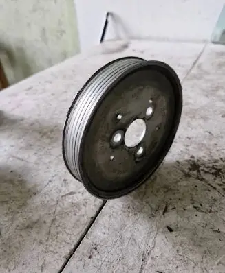 Audi A4 S4 B6 8E 8H Power steering pump pulley 