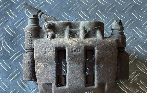 Opel Movano A Front brake caliper