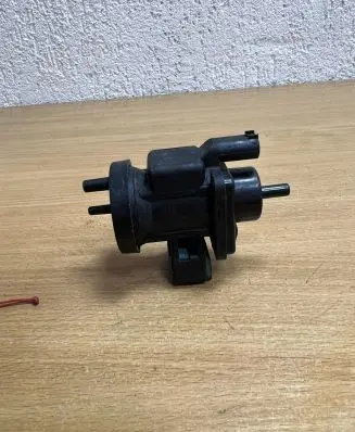 Mercedes-Benz E W210 EGR valve A0005450527 D7225