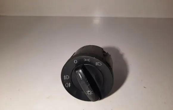 Volkswagen PASSAT B6 Light switch 1T0941431AA