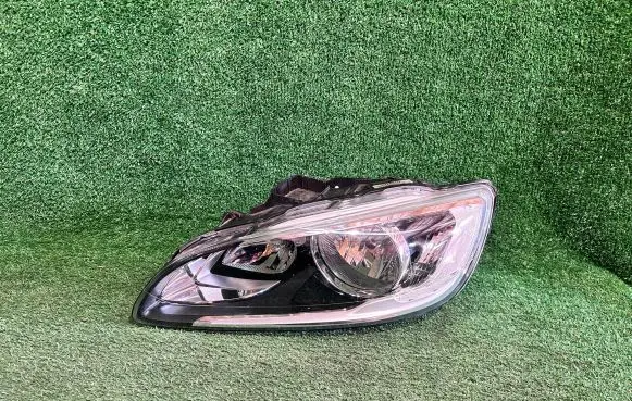 Volvo S60 Headlight/headlamp 31420115