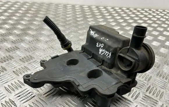 Ford Kuga II Oil breather separator 9671271480