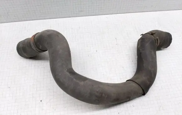 Volkswagen Golf V Engine coolant pipe/hose 1K0122101CC