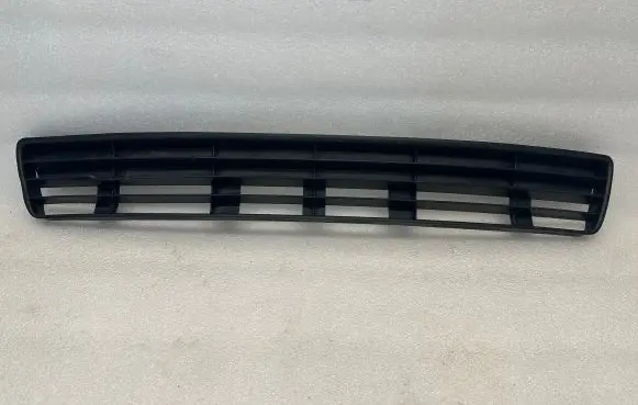 Audi A4 S4 B5 8D Front bumper lower grill 8D0807683E