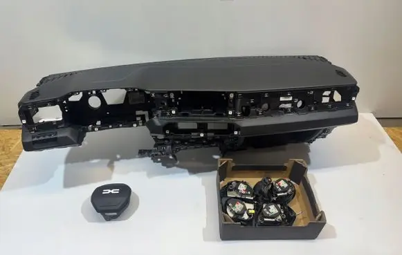 Dacia Duster III Center console 