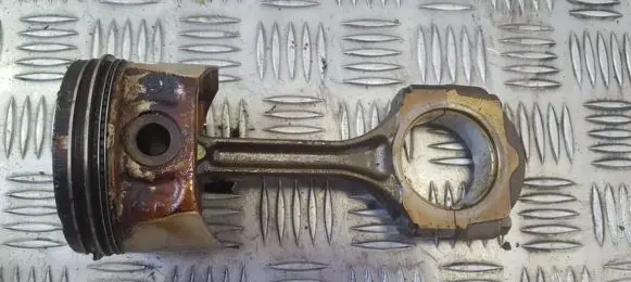 Renault Megane I Piston with connecting rod