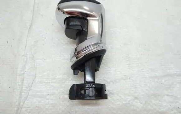 Peugeot 5008 II Gear lever shifter trim leather/knob 98145873ZD