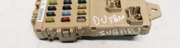Subaru Outback Fuse module 000703