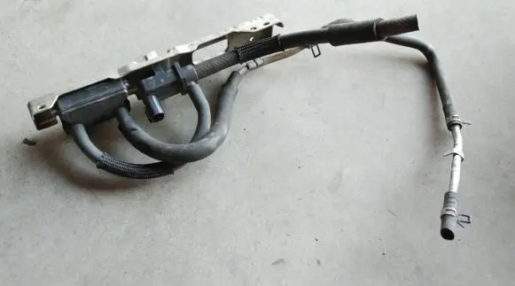 Lexus RX 330 - 350 - 400H Vacuum valve 272KM