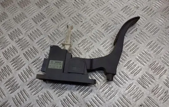 Skoda Octavia Mk1 (1U) Accelerator throttle pedal 1J1721503K