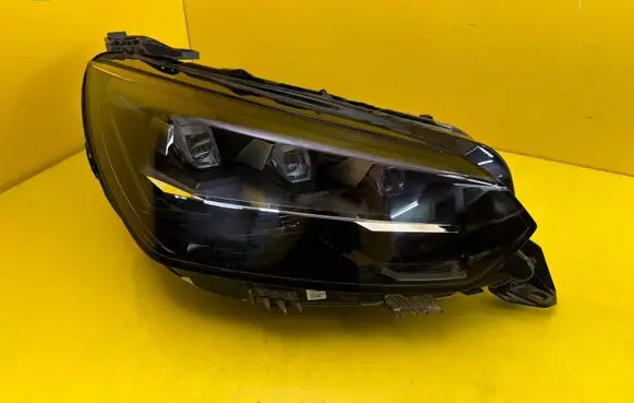 Peugeot 208 II Headlight/headlamp 9850597780