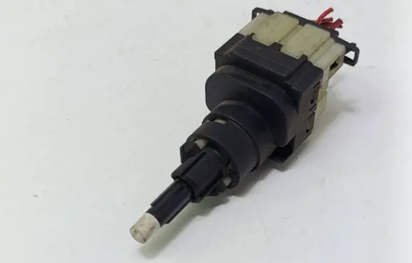 Volkswagen PASSAT B5.5 Brake pedal sensor switch 1K2945511
