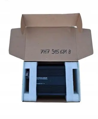 Volkswagen Transporter - Caravelle T5 Sound amplifier 7H7915681B