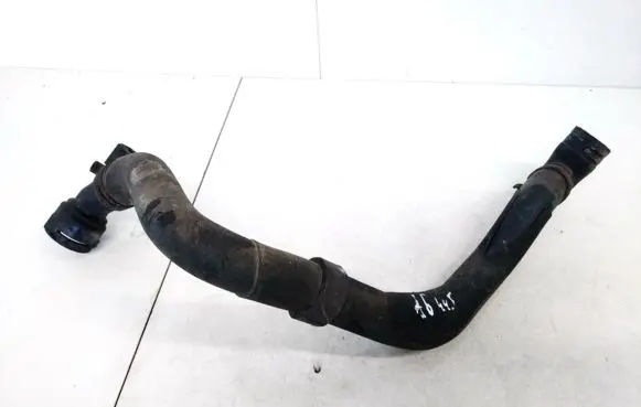 Volkswagen Polo IV 9N3 Engine coolant pipe/hose
