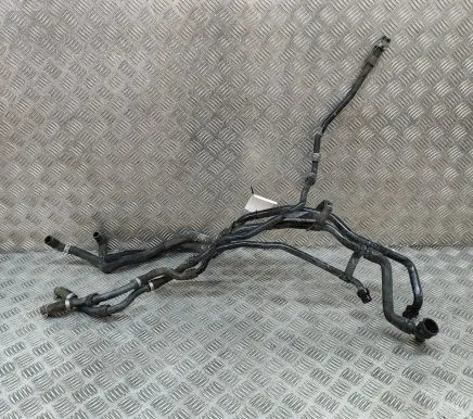 Volkswagen PASSAT B8 Engine coolant pipe/hose 5Q0819350E