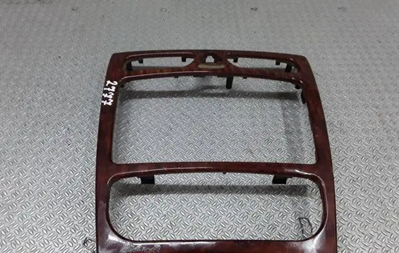 Radio/GPS head unit trim