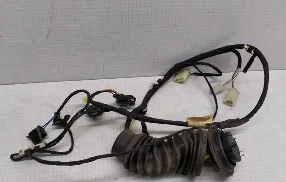 Volkswagen PASSAT B4 Front door wiring loom