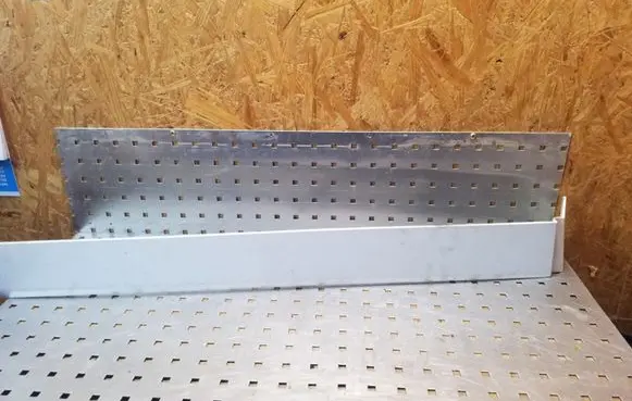 Rear fender molding trim