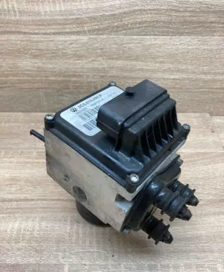 Volkswagen PASSAT B6 ABS Pump 3C0614095P 16027001A Used