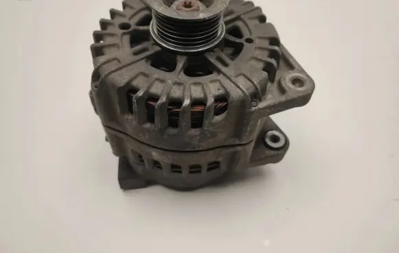 Mercedes-Benz E W212 Generator/alternator A0009063705