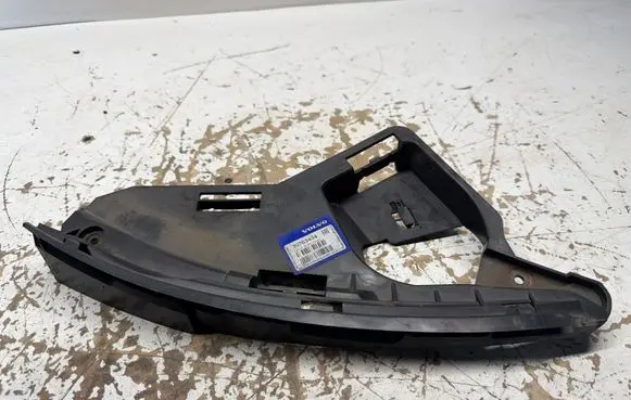 Volvo XC60 Headlight/headlamp mounting bracket 30763434