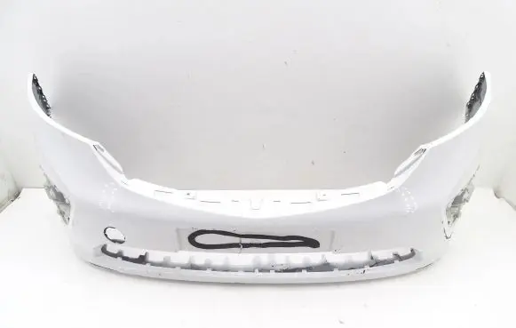 Opel Vivaro Front bumper 620222078R