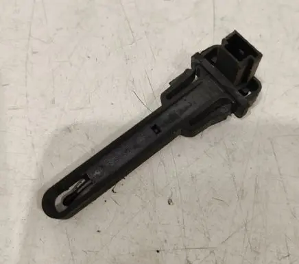 Renault Megane II Intake air temperature sensor K7755