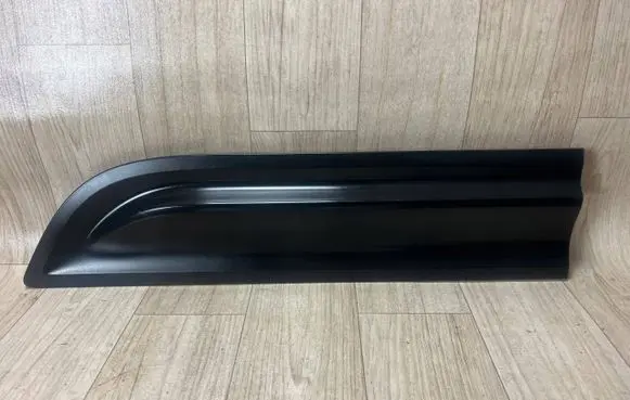 Porsche Macan (95B) Rear door trim (molding) 95B8398891R 95B8398891