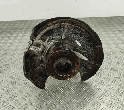BMW 5 F10 F11 Rear wheel hub 6793769