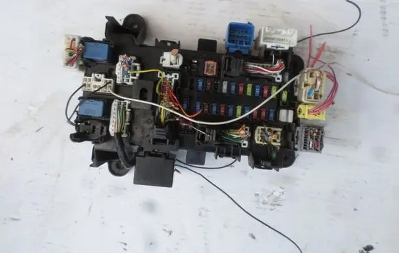Suzuki Grand Vitara II Fuse box set