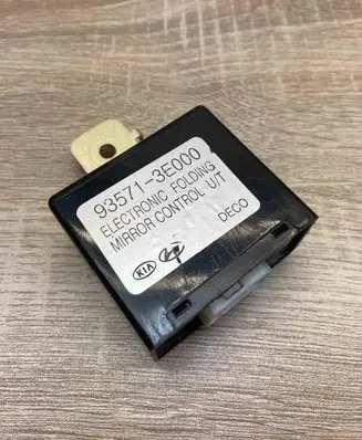 KIA Sorento Wing mirror control module 935713E000 FOLDINGMIRROR