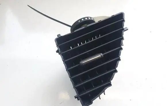 Seat Leon (5F) Dash center air vent grill 8436006