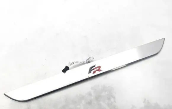 Seat Leon (5F) Front sill trim cover 5F4947417A