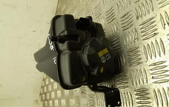 BMW M4 G82 G83 Coolant expansion tank/reservoir 8093924