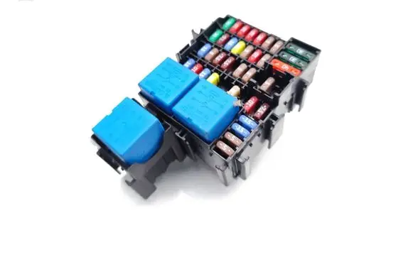 Dacia Sandero Fuse module 8200766081 1801618 18017641