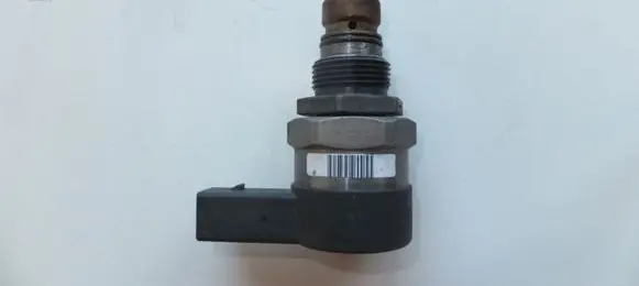 BMW X5 E70 Fuel pressure regulator 0281002949