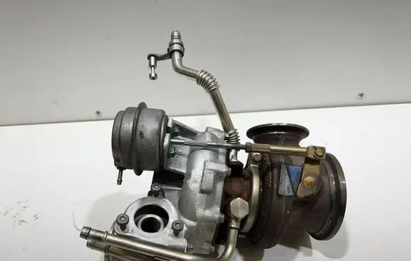 BMW 5 F10 F11 Turbo 757698510 8217195004