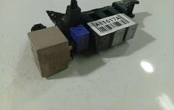 Toyota Avensis T250 Fuse box set