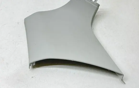 (D)pillar trim (top)